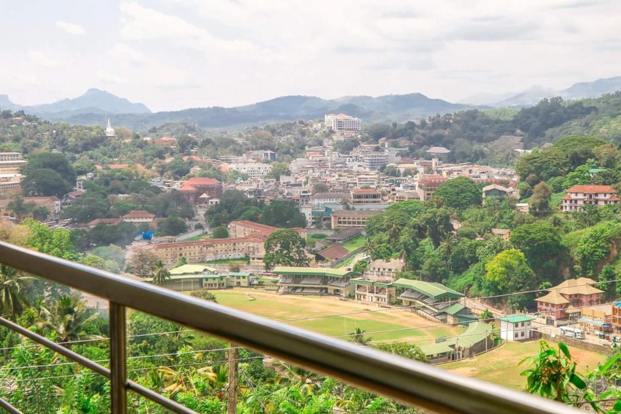 Mount Palace Bed & Breakfast Kandy Exterior photo