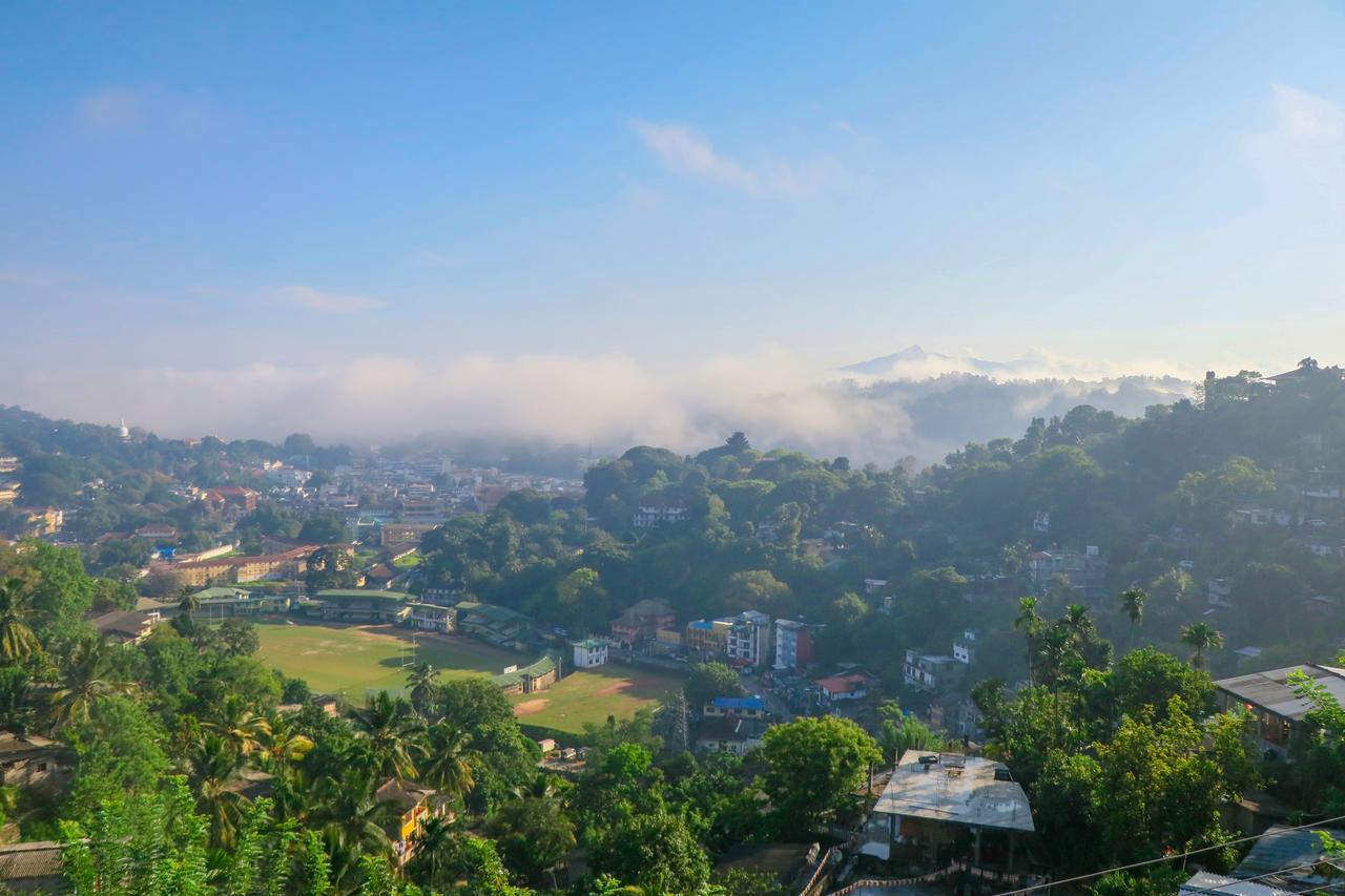 Mount Palace Bed & Breakfast Kandy Exterior photo