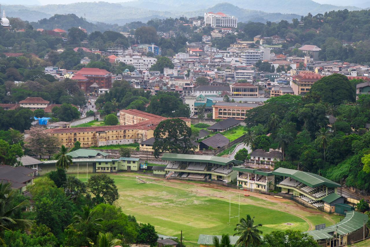 Mount Palace Bed & Breakfast Kandy Exterior photo